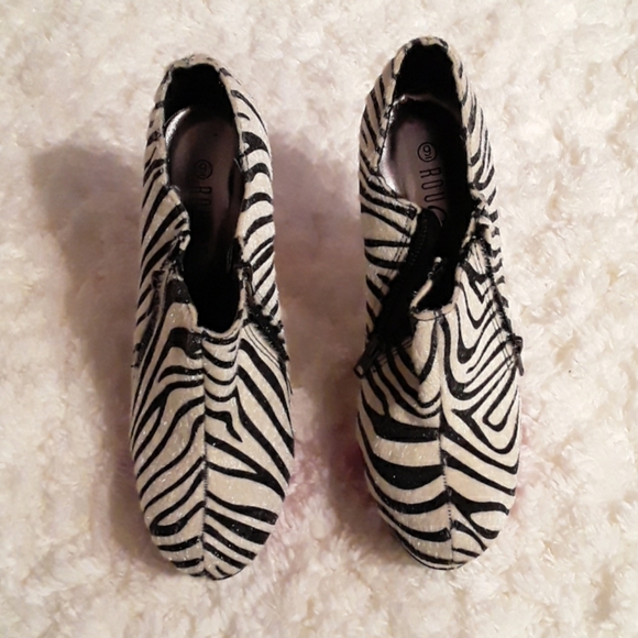 Platform heals - Picture 2 of 3